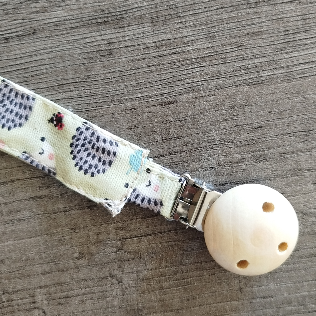 Attache Sucette – Image 2